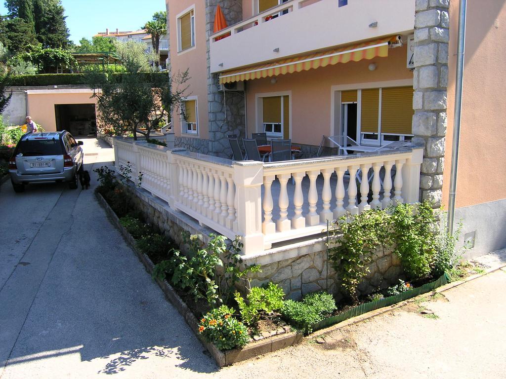 Apartment Julija Krk Town Bagian luar foto